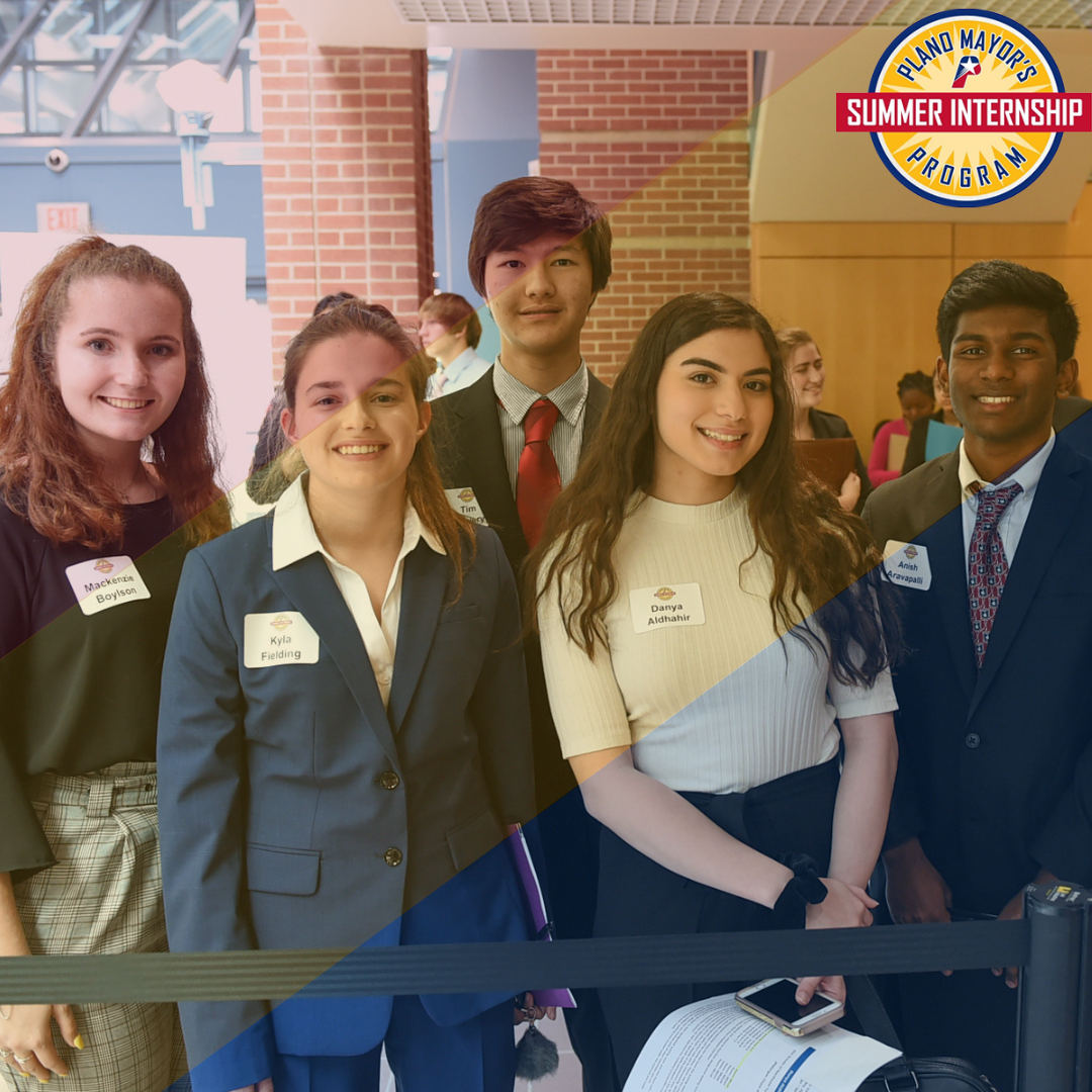 group of Plano High School Mayor Internship Program Students